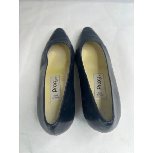 Proxy Navy Blue Slip On Almond Toe Chunky Heel Leather Heel Pump Sz 8M - Picture 3 of 9